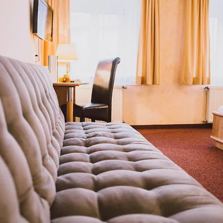 Blochums Hirsch Inn *
