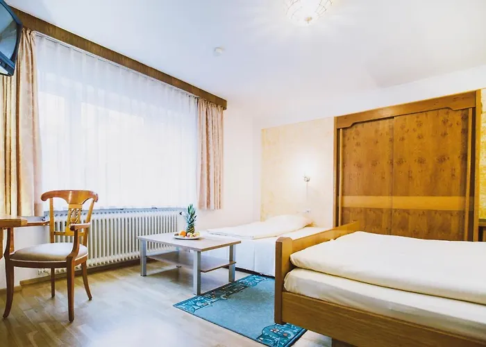 Blochums Hirsch Inn *